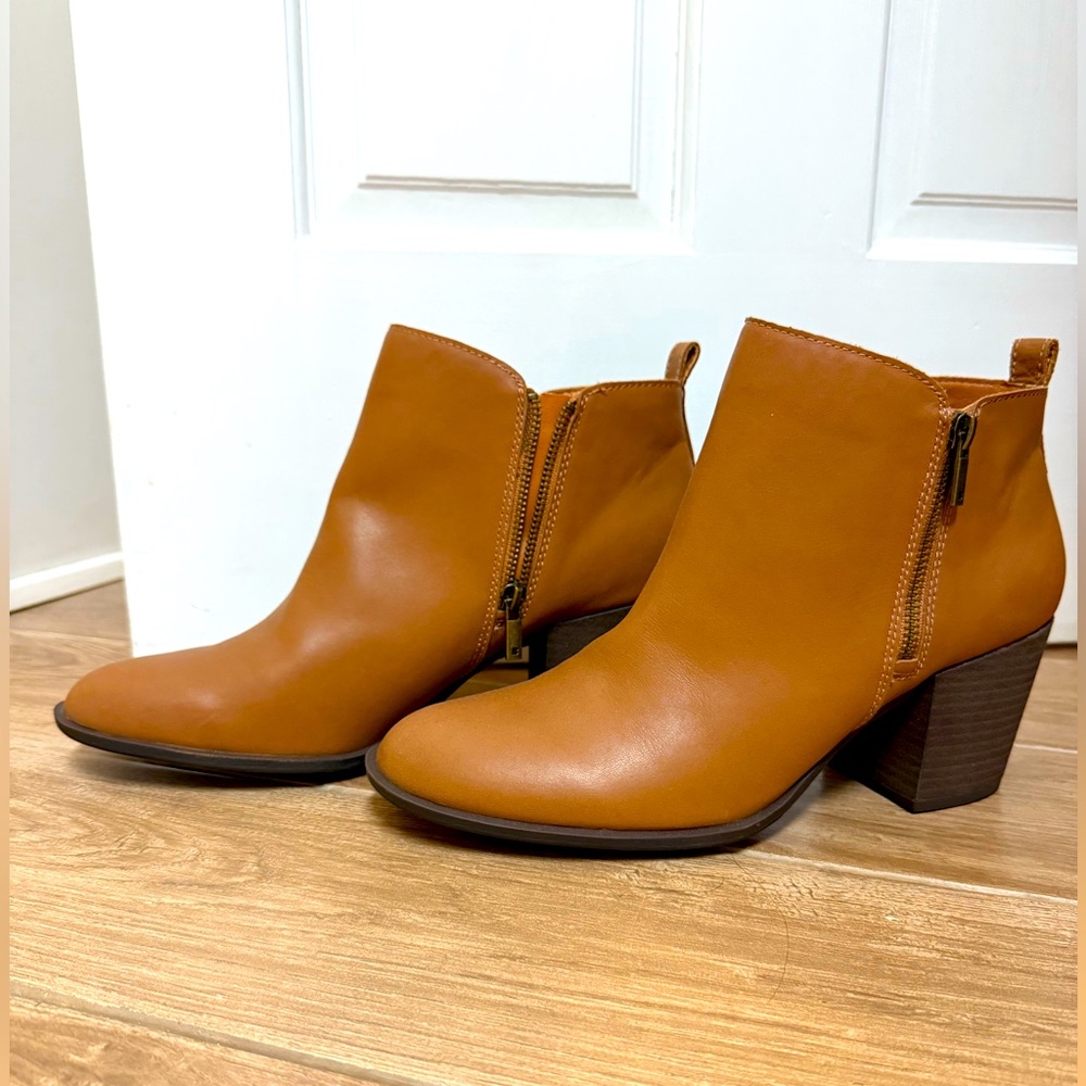 Lucky Brand Women’s Basel Heeled Bootie